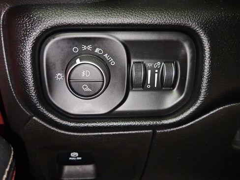 Used 2019 RAM 1500 Rebel AWD/4WD image 34