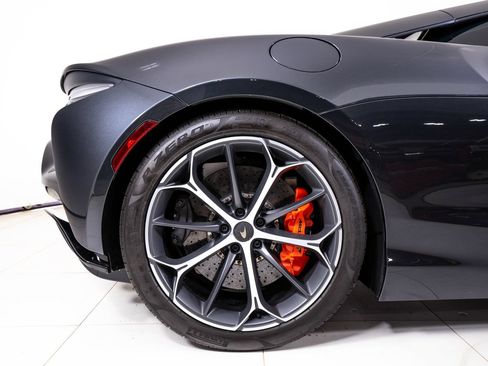 Used 2025 McLaren Artura RWD image 16