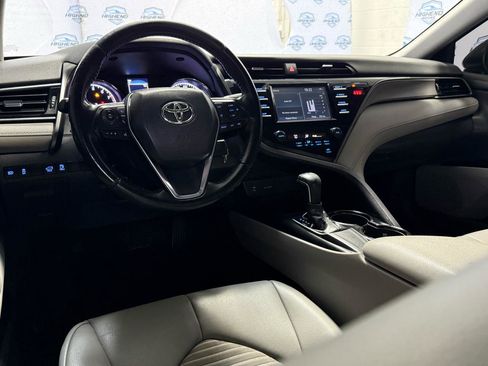 Used 2019 Toyota Camry SE FWD image 36