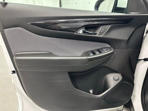 Used 2024 Chevrolet TrailBlazer LT w/ Convenience Package AWD/4WD image 8