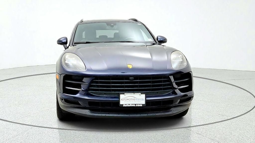Used 2021 Porsche Macan AWD/4WD image 2