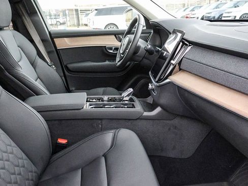 New 2026 Volvo XC90 B6 Plus w/ Protection Package image 17