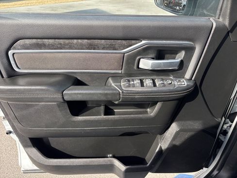 Used 2024 RAM 3500 Big Horn image 25