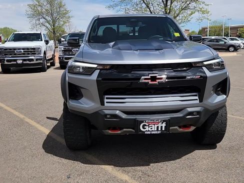 Used 2024 Chevrolet Colorado ZR2 w/ Technology Package AWD/4WD image 4