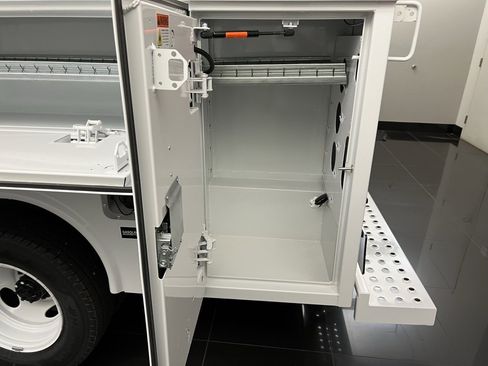 New 2026 Ford E-350 and Econoline 350 Super Duty w/ Power Equipment Group image 24