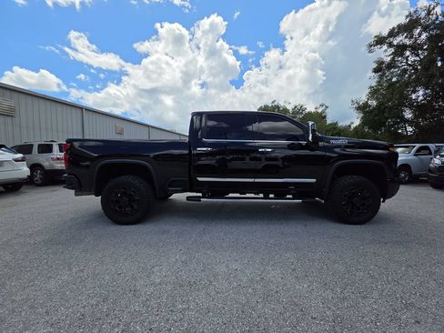 Used 2024 Chevrolet Silverado 3500 High Country w/ High Country Premium Package AWD/4WD image 3