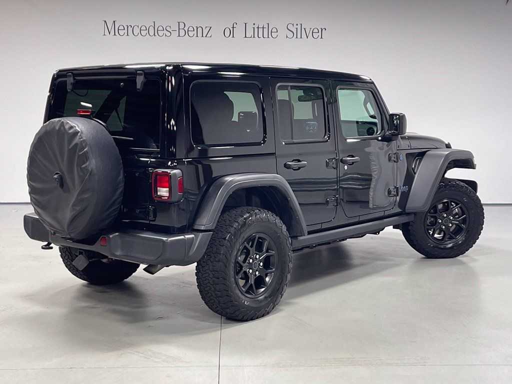 Used 2024 Jeep Wrangler Unlimited AWD/4WD image 6