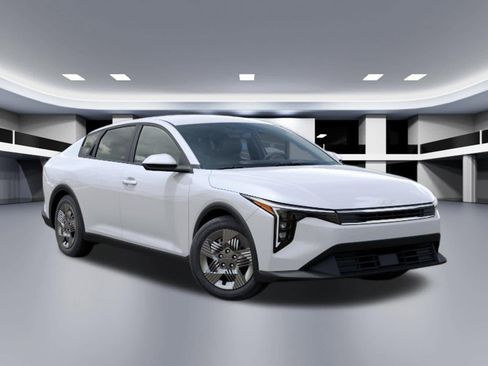 New 2026 Kia K4 FWD image 8