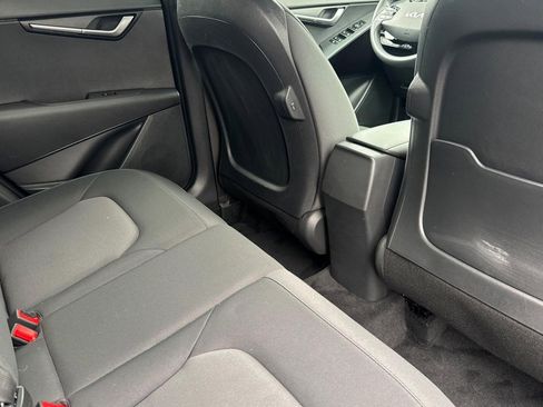 Used 2024 Kia Niro LX FWD image 29