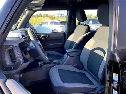 Used 2023 Ford Bronco 4-Door w/ Sasquatch Package AWD/4WD image 9