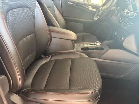New 2025 Ford Escape ST-Line w/ Cold Weather Package image 37