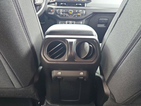 Used 2024 Jeep Wrangler Unlimited Sport AWD/4WD image 20