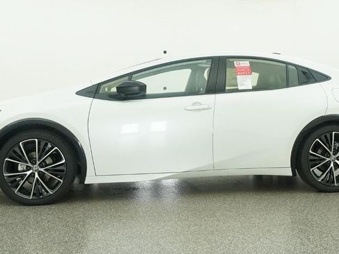 New 2026 Toyota Prius Limited FWD image 19