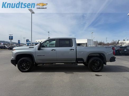 Used 2026 Chevrolet Silverado 2500 Custom w/ Custom Value Package AWD/4WD image 4