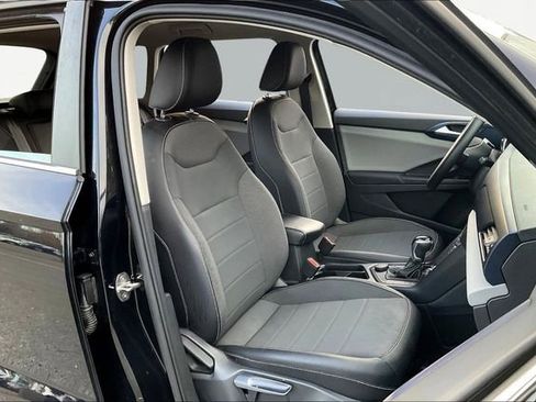 Used 2022 Volkswagen Taos SE image 15