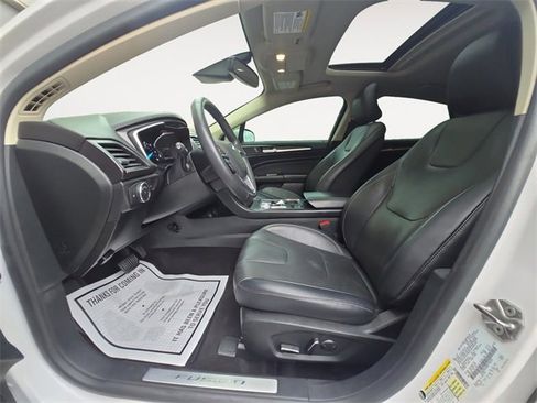 Used 2019 Ford Fusion Energi Titanium image 9