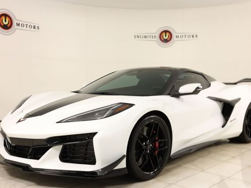 Used 2025 Chevrolet Corvette Z06 w/ Z07 Performance Package RWD image 40