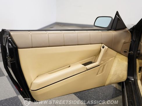 Used 1993 Cadillac Allante FWD image 38