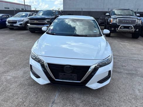 Used 2022 Nissan Sentra SV FWD image 2