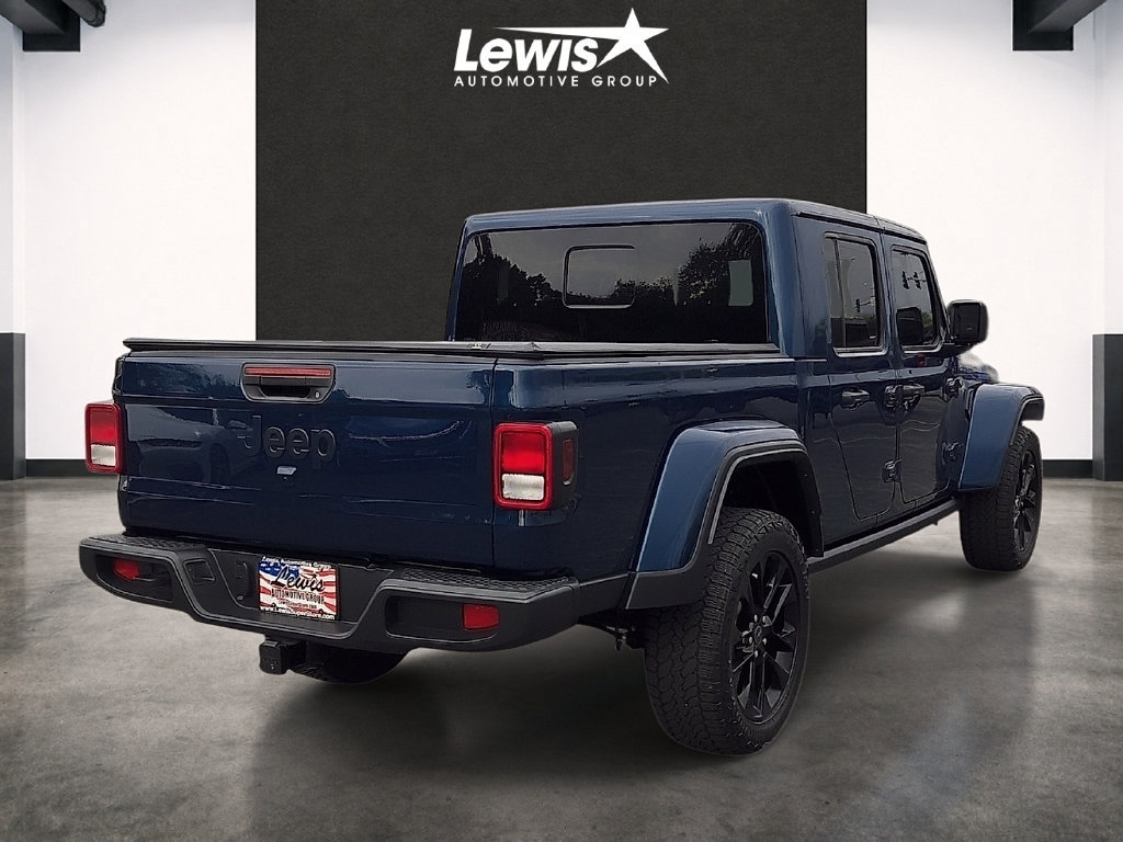 Used 2025 Jeep Gladiator Sport AWD/4WD image 4