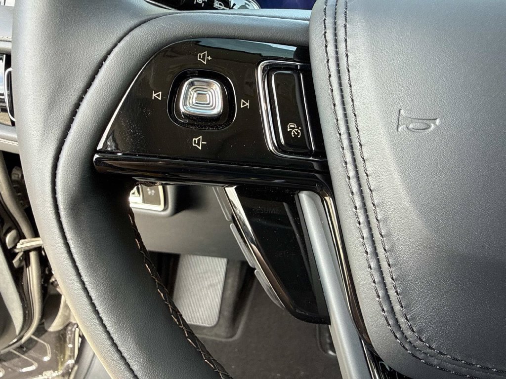 New 2027 Lincoln Aviator 2WD image 31