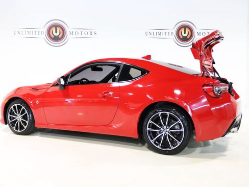 Used 2020 Toyota 86 RWD image 30