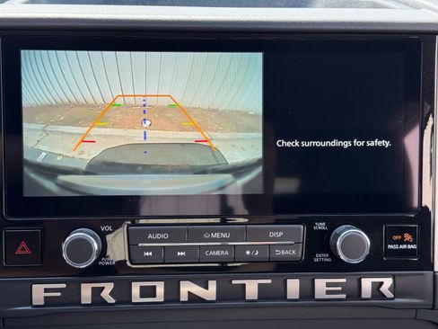 Used 2025 Nissan Frontier SV w/ SV Convenience Package RWD image 24