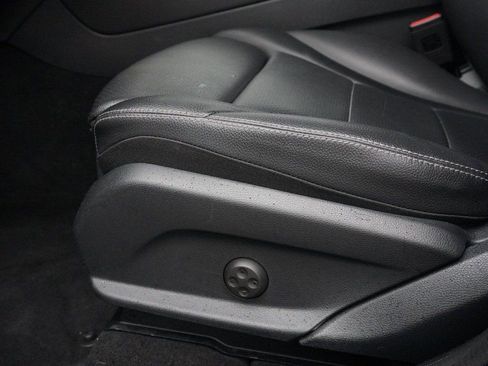 Used 2022 Mercedes-Benz GLC 300 4MATIC w/ Premium Package Lite image 26