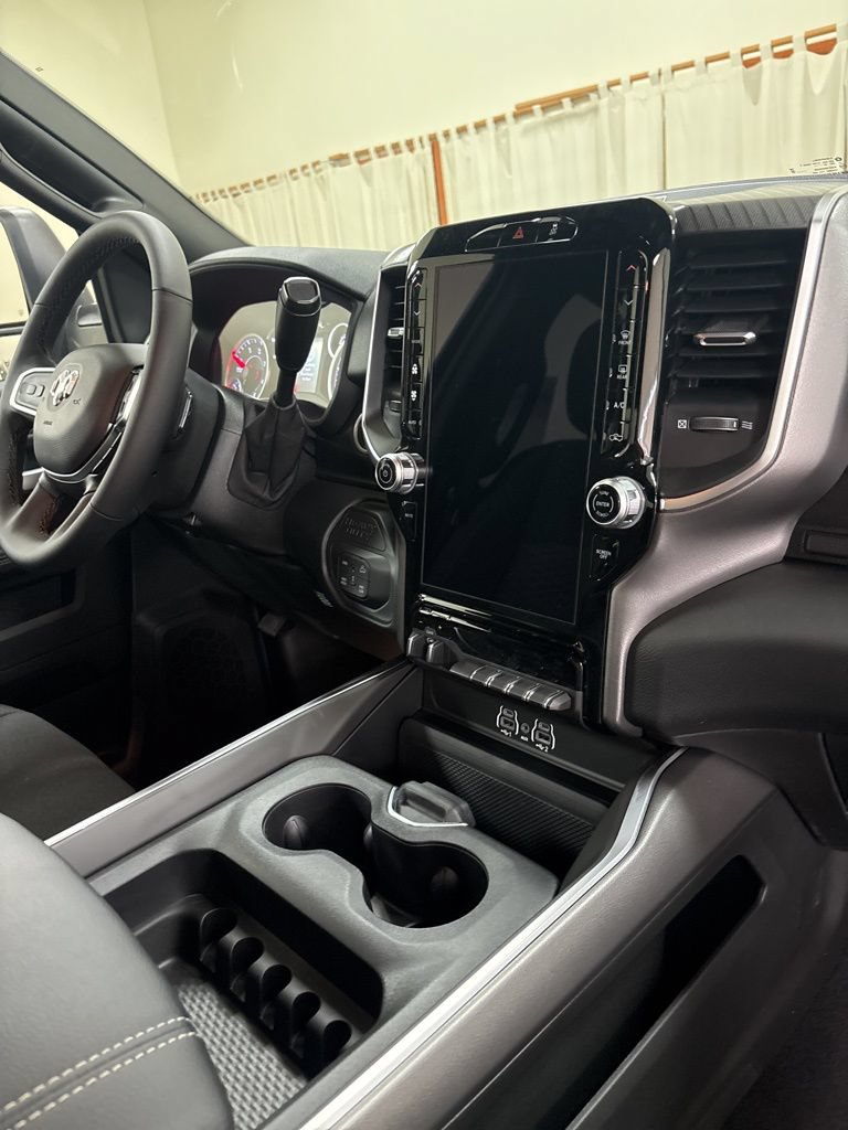 New 2026 RAM 2500 Big Horn AWD/4WD image 25