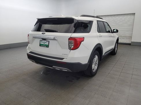 Used 2022 Ford Explorer XLT w/ Equipment Group 202A AWD/4WD image 9