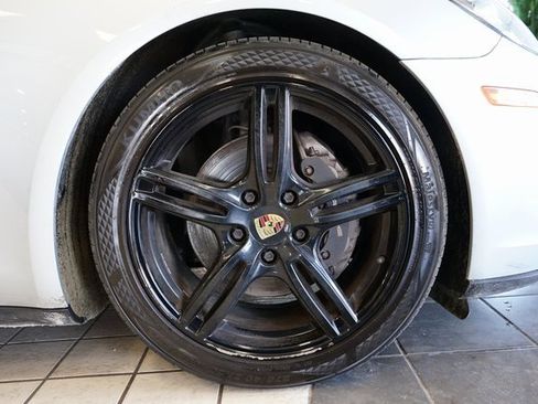 Used 2019 Porsche Panamera 4 image 64