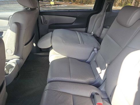 Used 2013 Honda Odyssey Touring image 17