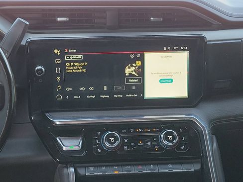 Used 2024 GMC Sierra 2500 Denali w/ Technology Package image 10