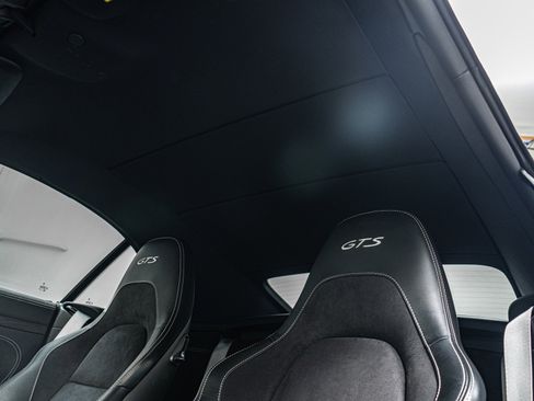 Used 2019 Porsche 911 Cabriolet image 42