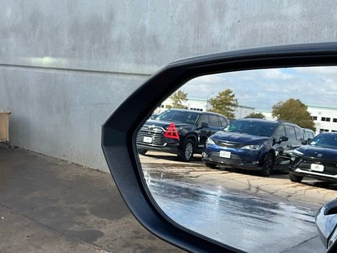 Used 2025 Hyundai Kona SEL image 20