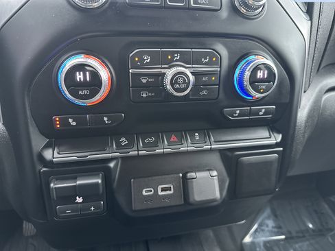 Used 2023 GMC Sierra 2500 SLE w/ SLE Value Package; image 21