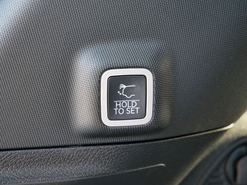 New 2025 Jeep Grand Cherokee Laredo image 15