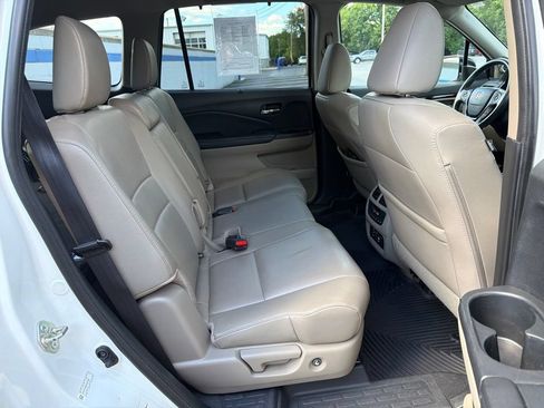 Used 2016 Honda Pilot Touring image 23