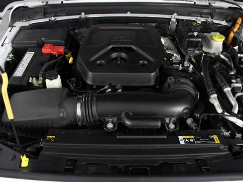 Used 2024 Jeep Wrangler Unlimited Rubicon 4xe w/ Technology Group image 23