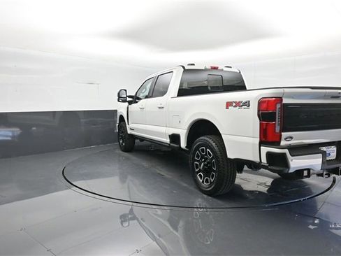 New 2026 Ford F250 Platinum w/ FX4 Off-Road Package image 5