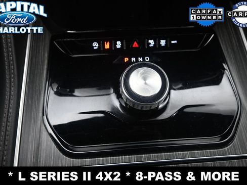 Used 2024 Jeep Wagoneer L Series II RWD image 17