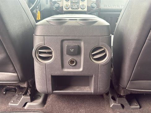 Used 2015 Ford F250 Platinum w/ FX4 Off-Road Package AWD/4WD image 27