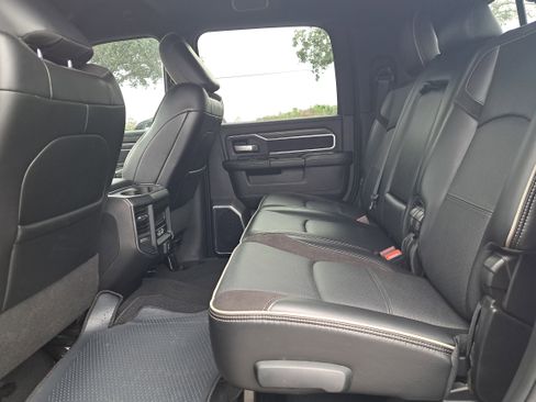 Used 2024 RAM 2500 Laramie w/ Sport Appearance Package image 12