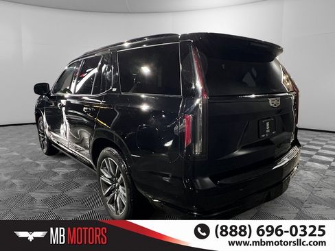 Used 2022 Cadillac Escalade Sport Platinum image 7