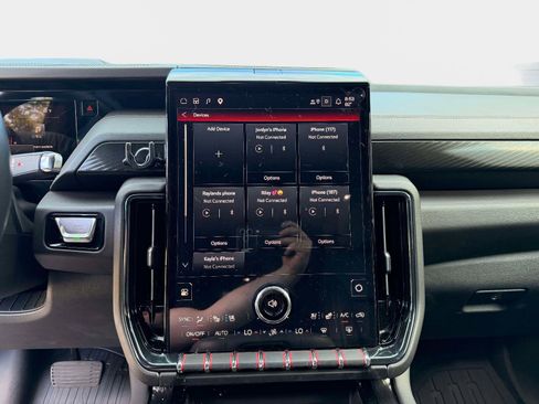 Used 2025 GMC Yukon AT4 w/ AT4 Premium Plus Package AWD/4WD image 14