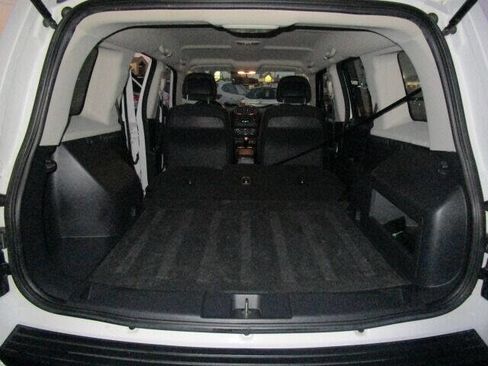 Used 2016 Jeep Patriot Latitude image 34