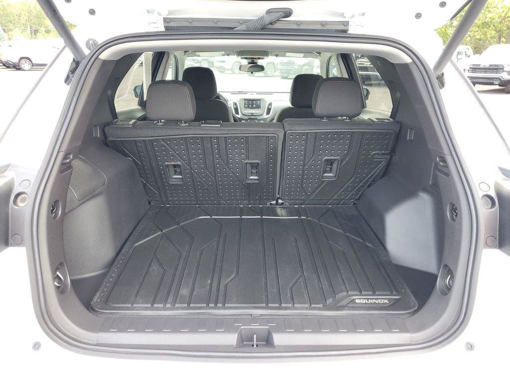 Used 2024 Chevrolet Equinox LT w/ LPO, Floor Liner Package FWD image 29
