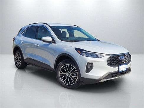 New 2025 Ford Escape SE image 1