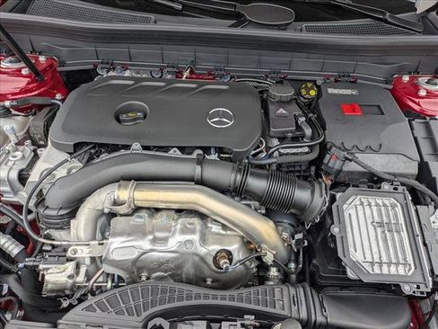 New 2026 Mercedes-Benz GLB 250 4MATIC image 18