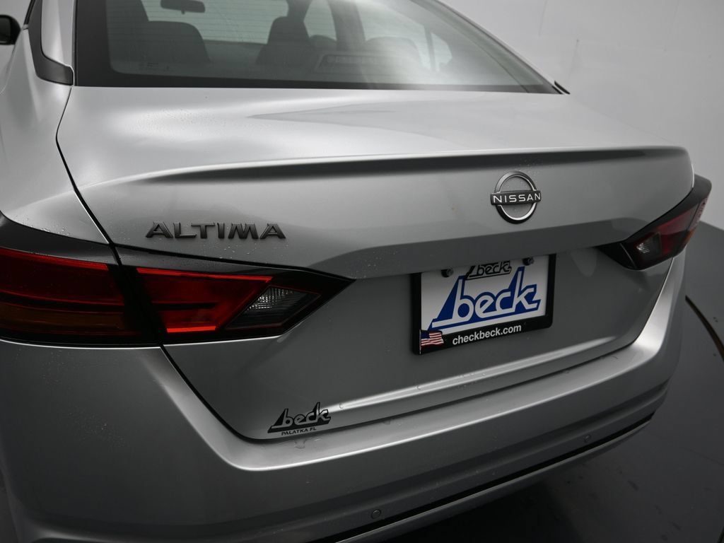 Certified 2025 Nissan Altima 2.5 SV FWD image 23